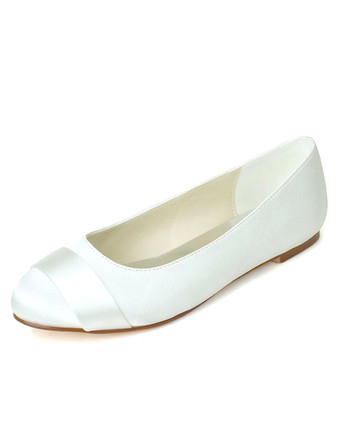 アイボリー ブライダルシューズ　フラットシューズ　新作　美脚　結婚式　パーティー　ラウンドトゥ（丸いつま先）　