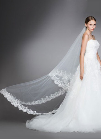 Voile 2 couches en tulle avec dentelle forme d'ovale