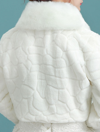 Boléro fête de mariage en angora ivoire avec pom pom