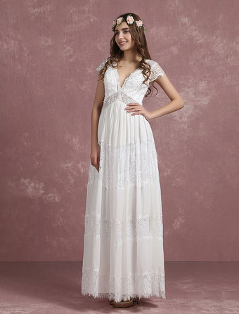 夏ウェディングドレス　2025　ボーホースタイル　ビーチウェディングガウン　レースビーズシフォン　ディープVネック　キャップスリーブ　Aライン　イリュージョンバック　７分丈ブライダルドレス