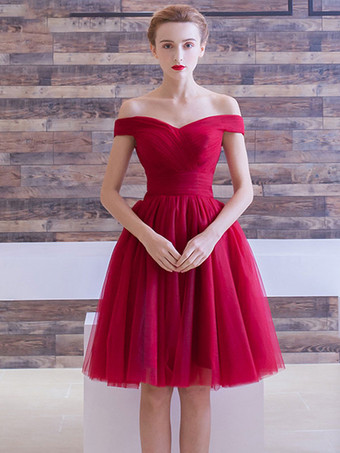 パーティードレス　ワインレッド　Aライン　チュール　ノースリーブ　オフショルダー　レースアップ　ひざ丈　シャーリング　