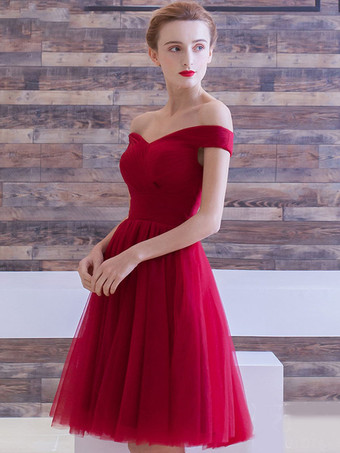 パーティードレス　ワインレッド　Aライン　チュール　ノースリーブ　オフショルダー　レースアップ　ひざ丈　シャーリング　