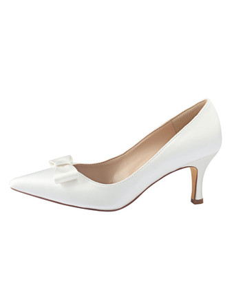 ウェディングシューズ　フェイクシルク　ポインテッドトゥ　アイボリー　スティレットヒール　リボン　ウェディングパーティー　