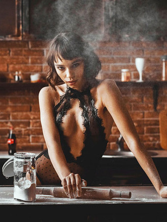 ブラック レディースブラックテディ　2025　チュール　レース　ポルカドット　バックレス　セクシーランジェリー