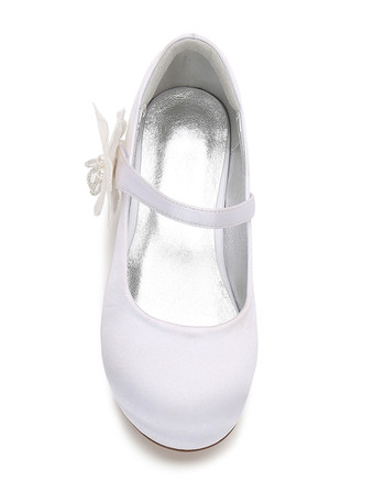 ホワイトフラワーガールズシューズサテンラウンドトゥフラワーディテールパーティーシューズメアリージェーンシューズfor Kids