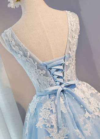 パーティー ドレス　ワンピース　シンプル フォーマル　お呼ばれ　謝恩会 卒業式　結婚式 二次会　ホームカミングドレス　パーティードレス　フォーマルドレス　Aライン　ベビーブルー　ひざ丈　スクープネック　ノースリーブ　