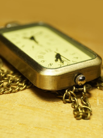 男性のための金髪のヴィンテージアクセサリー貴族のレトロな懐中時計ハロウィン