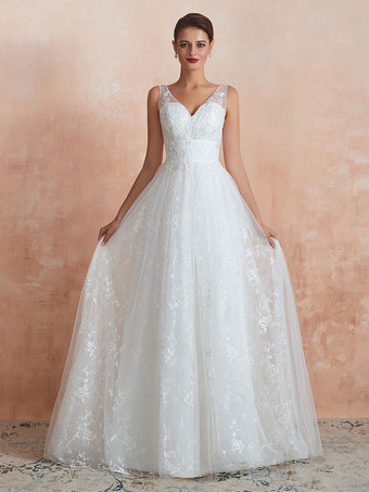 Robe de mariée trapèze ivoire en tulle col V zip sur dos à traîne robe de mariage