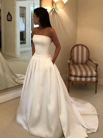Robe de mariée simple ivoire en satin bustier zip sur dos à traîne robe de mariage