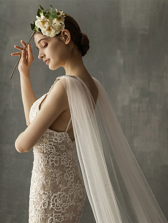Voiles de mariage un niveau clouté bord coupé voiles de mariée classiques
