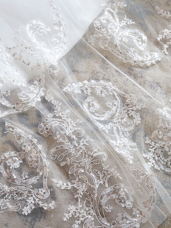 Robe de mariée trapèze blanche en tulle col V dos transparent à traîne robe de mariage