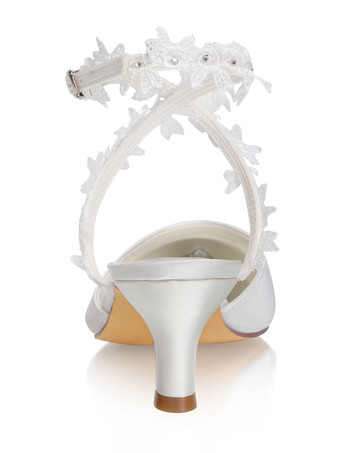 エレガントウェディングシューズサテンアイボリーポインテッドトゥフラワー子猫ヒール2.2 "ブライダルシューズ