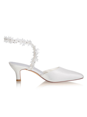 エレガントウェディングシューズサテンアイボリーポインテッドトゥフラワー子猫ヒール2.2 "ブライダルシューズ