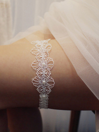 花嫁の豪華なレースパールのウェディングガーター