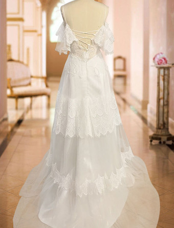 ボーホーウェディングドレス　2025　Aライン　深いvネック　ストラップ　レース　半袖ブライダルガウン　ビーチウェデイングドレススウィープトレーン付き