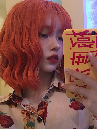 Oragnge赤いロリータウィッグの短い巻き毛のロリータ髪のかつら