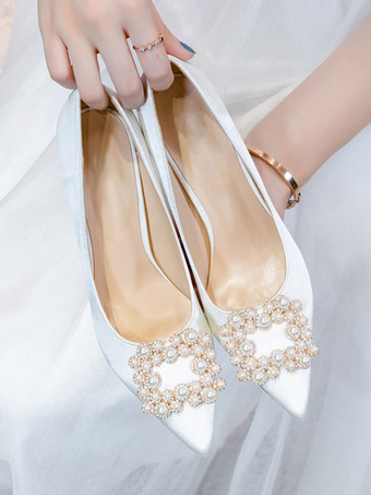 女性のイブニングシューズ白先のとがったつま先真珠サテンパーティーシューズ