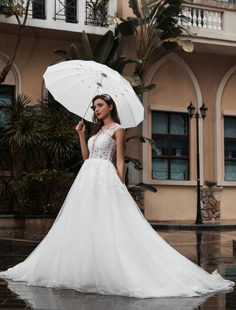 価格のウェディングドレスレースボディスチュールサテン生地スイープ列車のアップリケのウェディングガウン