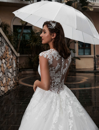 価格のウェディングドレスレースボディスチュールサテン生地スイープ列車のアップリケのウェディングガウン