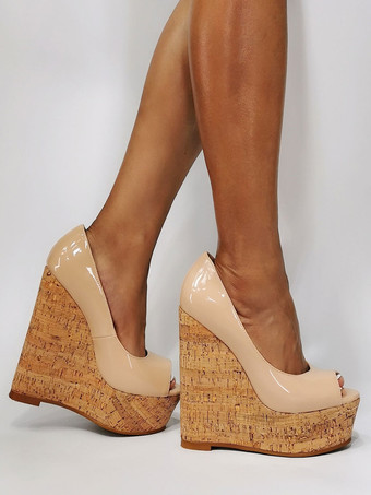 プラスサイズのセクシーなハイヒール、肌色のパテントPUレザーのピープトウウェッジヒール、セクシーな靴、プラスサイズの靴