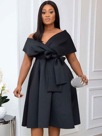 ブラック プラスサイズの女性のためのバトーネック半袖リクラスパンデックスティールミディドレス