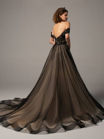 ゴシックブラックのウェディングドレス A ラインノースリーブ背中の開いたタルレーストレーンブライダルガウン無料カスタマイズ