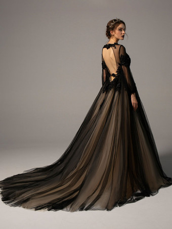 黒のウェディングドレス A ライン ジュエル ネック 長袖 チュール レース トレーン ブライダル ドレス無料カスタマイズ