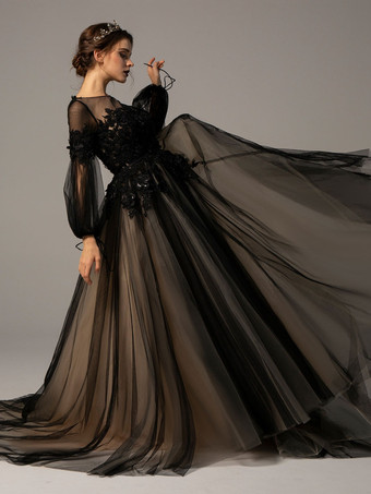 黒のウェディングドレス A ライン ジュエル ネック 長袖 チュール レース トレーン ブライダル ドレス無料カスタマイズ