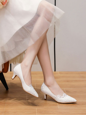ウェディングシューズPUレザーホワイトポインテッドトゥフラワースチレットヒールスリップオンパンプス