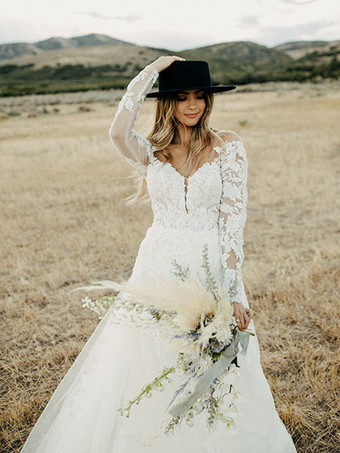 ホワイトホワイトレースのウェディングドレスVネック長袖バックレストレインチュールブライダルガウン