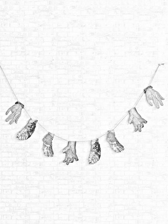 グレイハロウィン ハロウィーンの装飾白いポリエステル繊維怖い壁の装飾