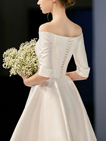 エリックホワイトショートウェディングドレスオフショルダーハーフスリーブラインナチュラルウエストサテン生地膝丈ブライダルガウン