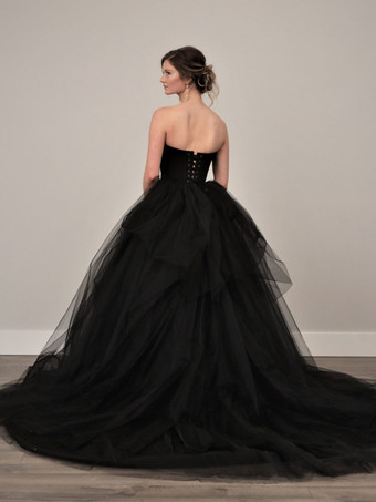 黒のウェディングドレス A ライン ノースリーブ バックレス レース トレーン ブライダル ガウン無料カスタマイズ