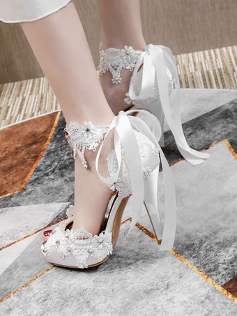 結婚式の靴ホワイトサテンアッパーのぞき見つま先の花ゴブレットヒールアンクルストラップヒール