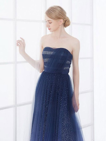 ネイビーブルーのウェディングドレスストラップレスノースリーブレースアップナチュラルウエストフロアレングスレースチュールAラインブライダルガウン