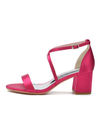 女性ヒールサンダル子犬ヒール先のとがったつま先サテンローズレッドアンクルストラップヒール