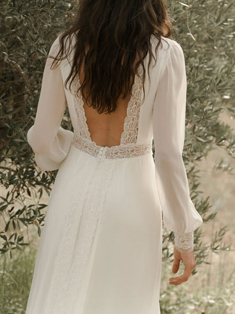 アイボリーのシンプルなウェディングドレス Vネック 長袖 フロントスリット Aライン ブライダルガウン