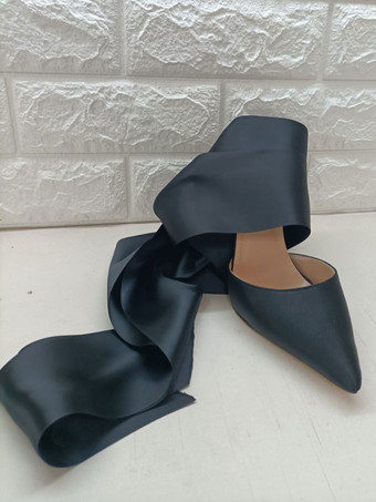 女性ヒールサンダルスティレットヒールサテンポインテッドトゥブラックレースアップヒール