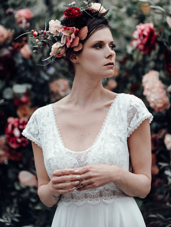 アイボリー ボヘミアン ウェディングドレス レース Aライン バックレス 半袖 Vネック ブライダルドレス トレーン付き 無料カスタマイズ