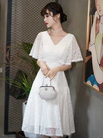 Robe de cocktail Robe de soirée moderne en dentelle à col en V et longueur thé