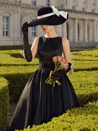 黒のウェディングドレス サテン生地 Aライン ノースリーブ マキシレングス ブライダルドレス 無料カスタマイズ