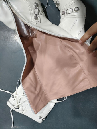 女性のニーハイブーツクラシックポインテッドトゥスティレットスキニーヒールスタッドバックルヴィンテージブーツ