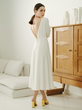Vestido de novia simple Poliéster Escote en V Manga larga Línea A Vestidos de novia Personalización gratuita