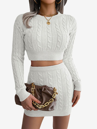 ホワイト 2025年春のニットツーピースコーデセット（長袖クロップトップとミニスカート）
