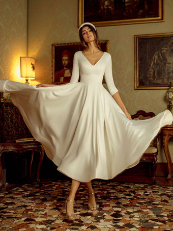 ショートウェディングドレス 2025 ティーレングス Vネック ハーフスリーブ Aライン サテン生地 ショートブライダルドレス 無料カスタマイズ