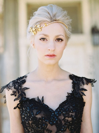 Black Wedding Dresses Tulle Princess Silhouette Sleeveless Low Rise Waist Lace Court Train Bridal Gown Free Customization