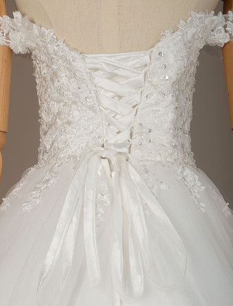 Robe de mariée princesse ivoire en tulle hors de l'épaule jupe plissée à traîne robe de mariage