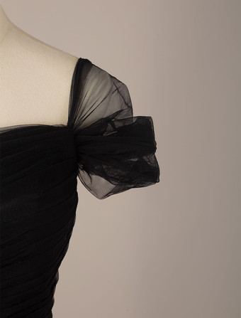 ゴシックウェディングドレスチュールプリンセスシルエット半袖ナチュラルウエストプリーツフロアレングスブライダルドレス