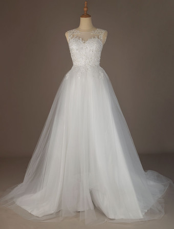 ウェディングドレス　2025　Aライン　イリュージョンネック　ノースリーブ　マキシ丈　レースビーズ　チュールボーホーブライダルガウン