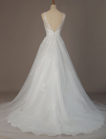 シンプルなウェディングドレス　2025　Aライン　Vネック　ノースリーブ　マキシ丈　ビーチブライダルドレストレーン付き